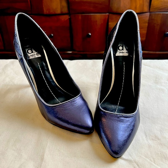 Dolce Vita Shoes - Dolce Vita pumps in pewter.